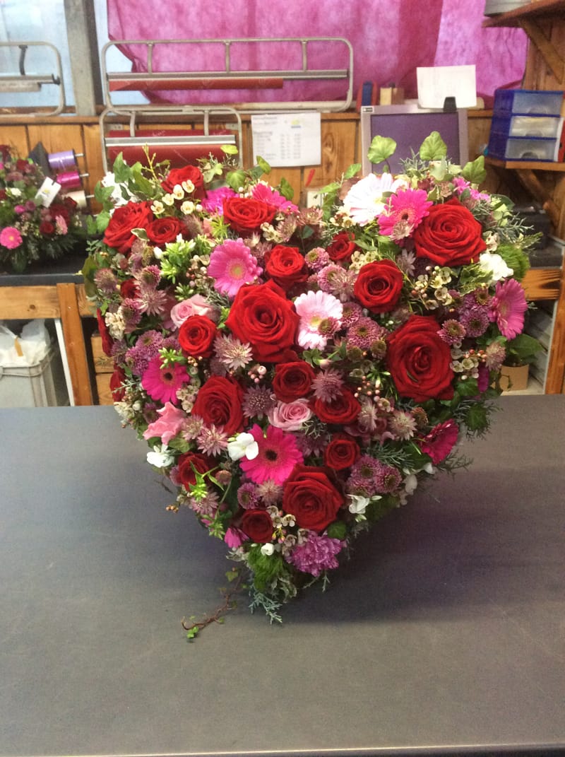 💗 Blumenherzen – ein inniger letzter Gruss