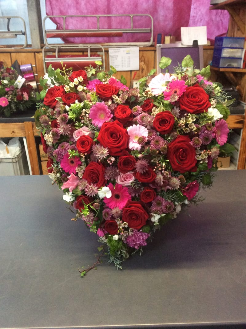 💗 Blumenherzen – ein inniger letzter Gruss