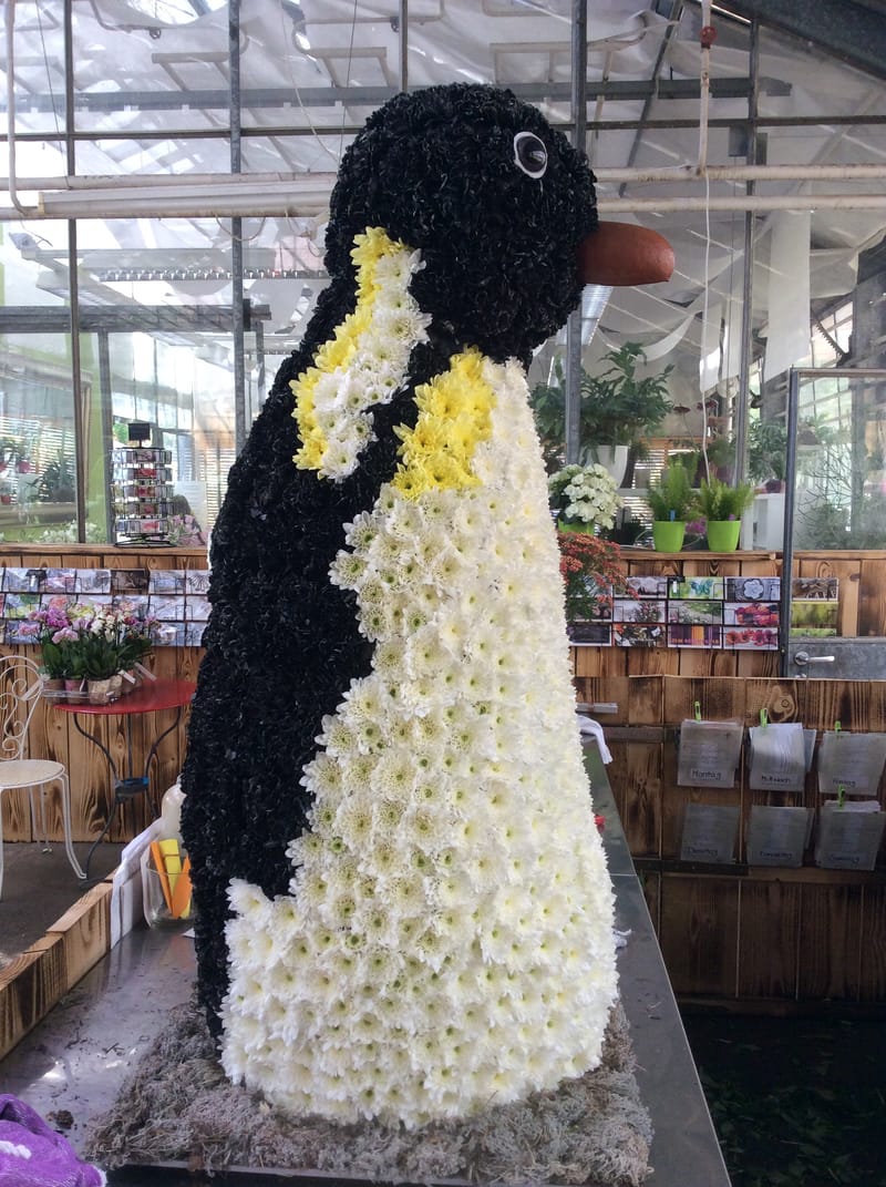 ⚜️ Spezielle Trauerfloristik – individuell & einzigartig