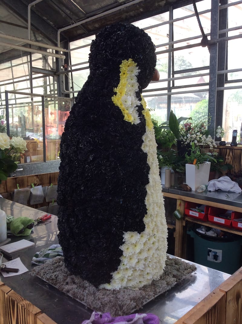 ⚜️ Spezielle Trauerfloristik – individuell & einzigartig