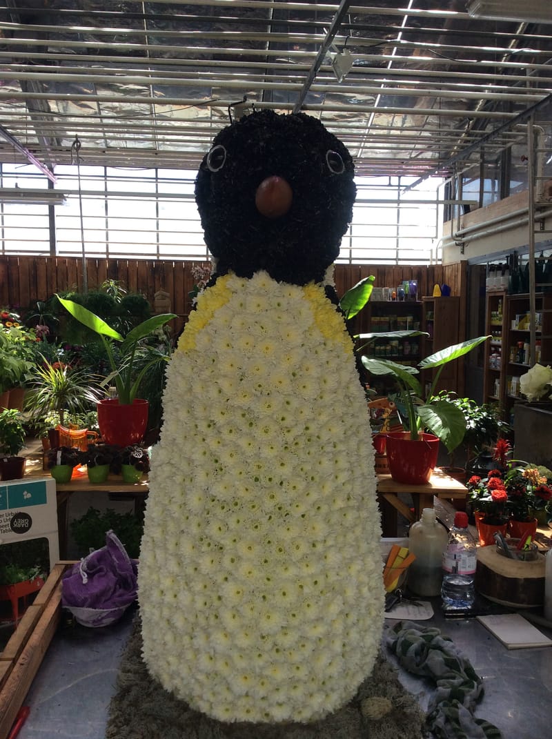 ⚜️ Spezielle Trauerfloristik – individuell & einzigartig