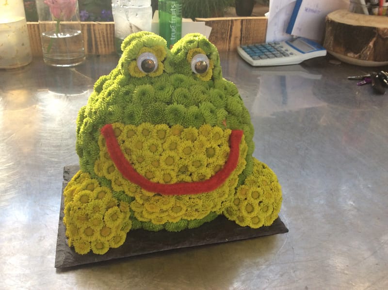 ⚜️ Spezielle Trauerfloristik – individuell & einzigartig