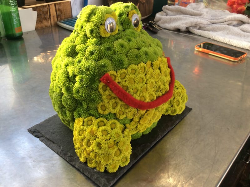 ⚜️ Spezielle Trauerfloristik – individuell & einzigartig