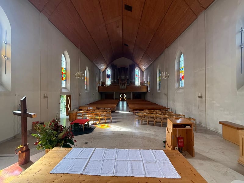 Heiligkreuz Kirche Binningen - katholisch