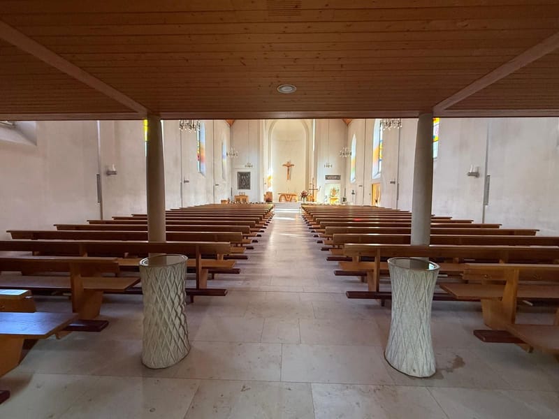 Heiligkreuz Kirche Binningen - katholisch