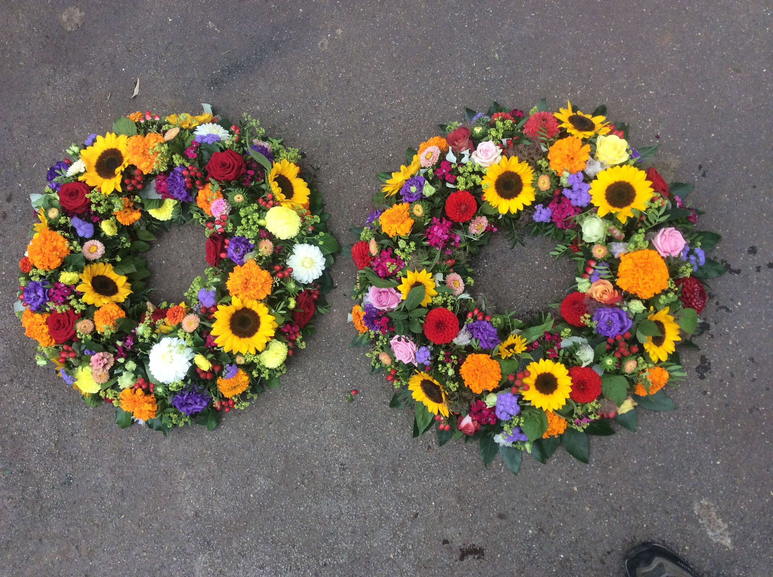 ⚜️ Kränze & Rundumkränze – der Kreis des Lebens