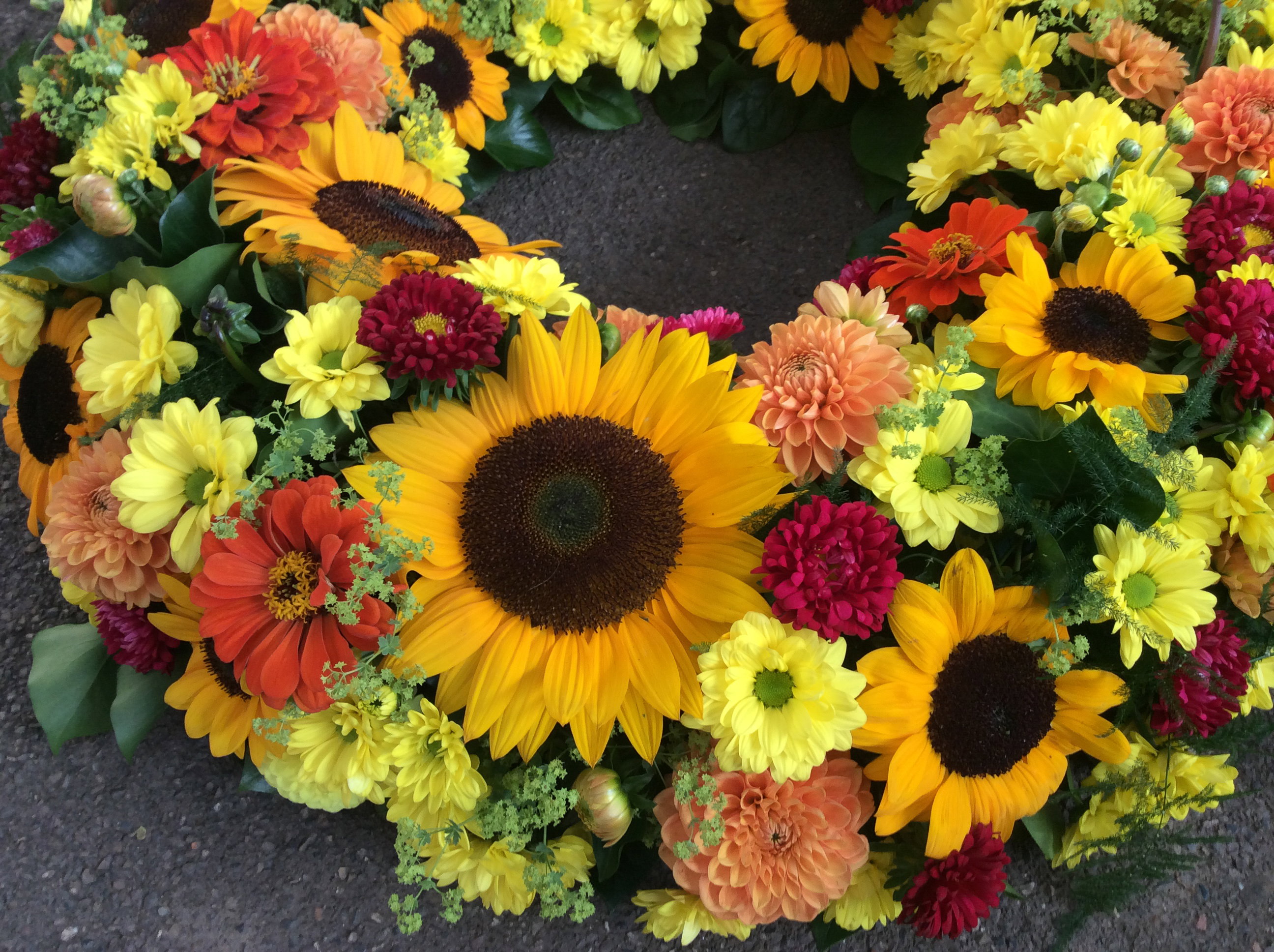 ⚜️ Kränze & Rundumkränze – der Kreis des Lebens