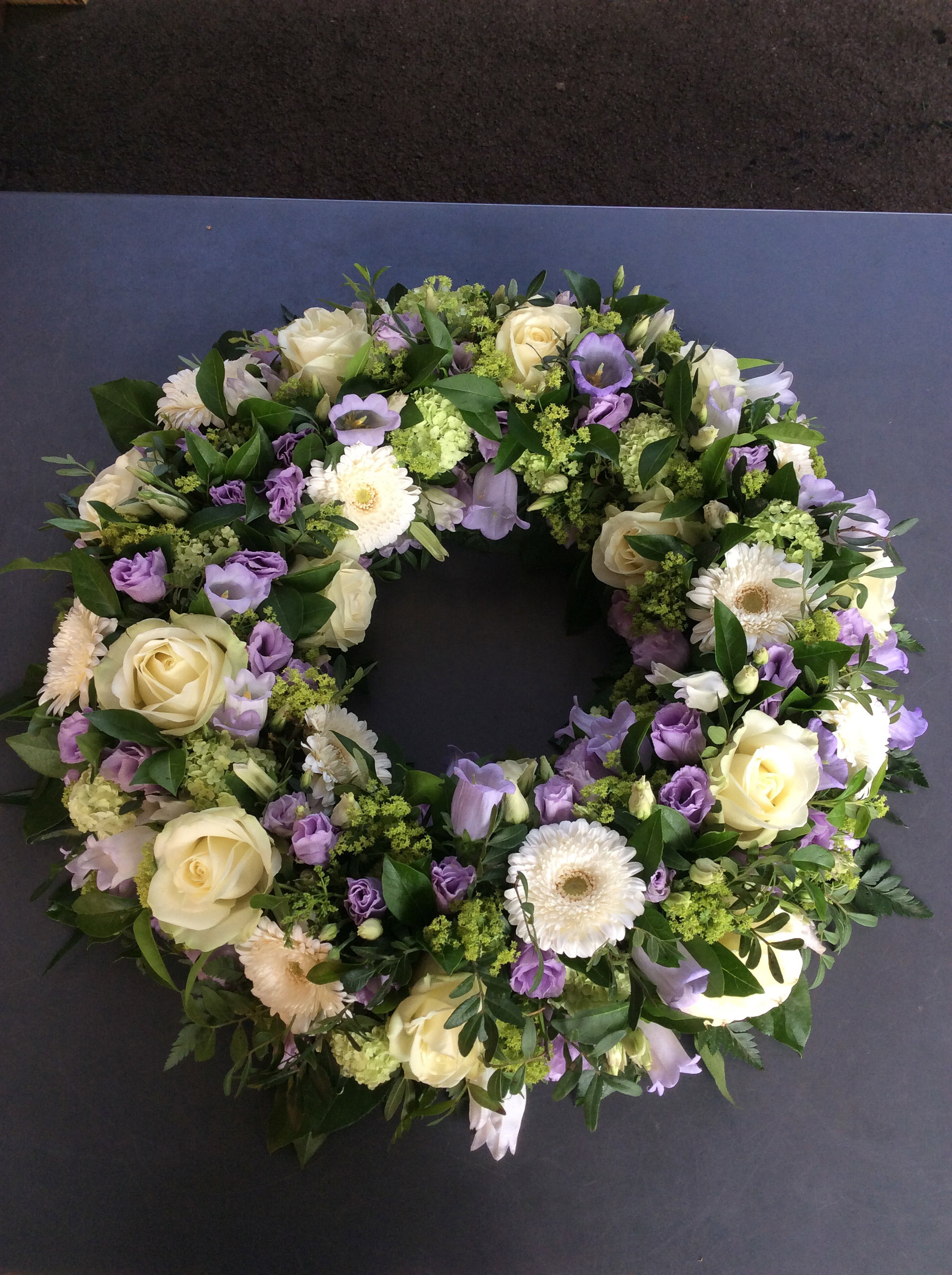 ⚜️ Kränze & Rundumkränze – der Kreis des Lebens