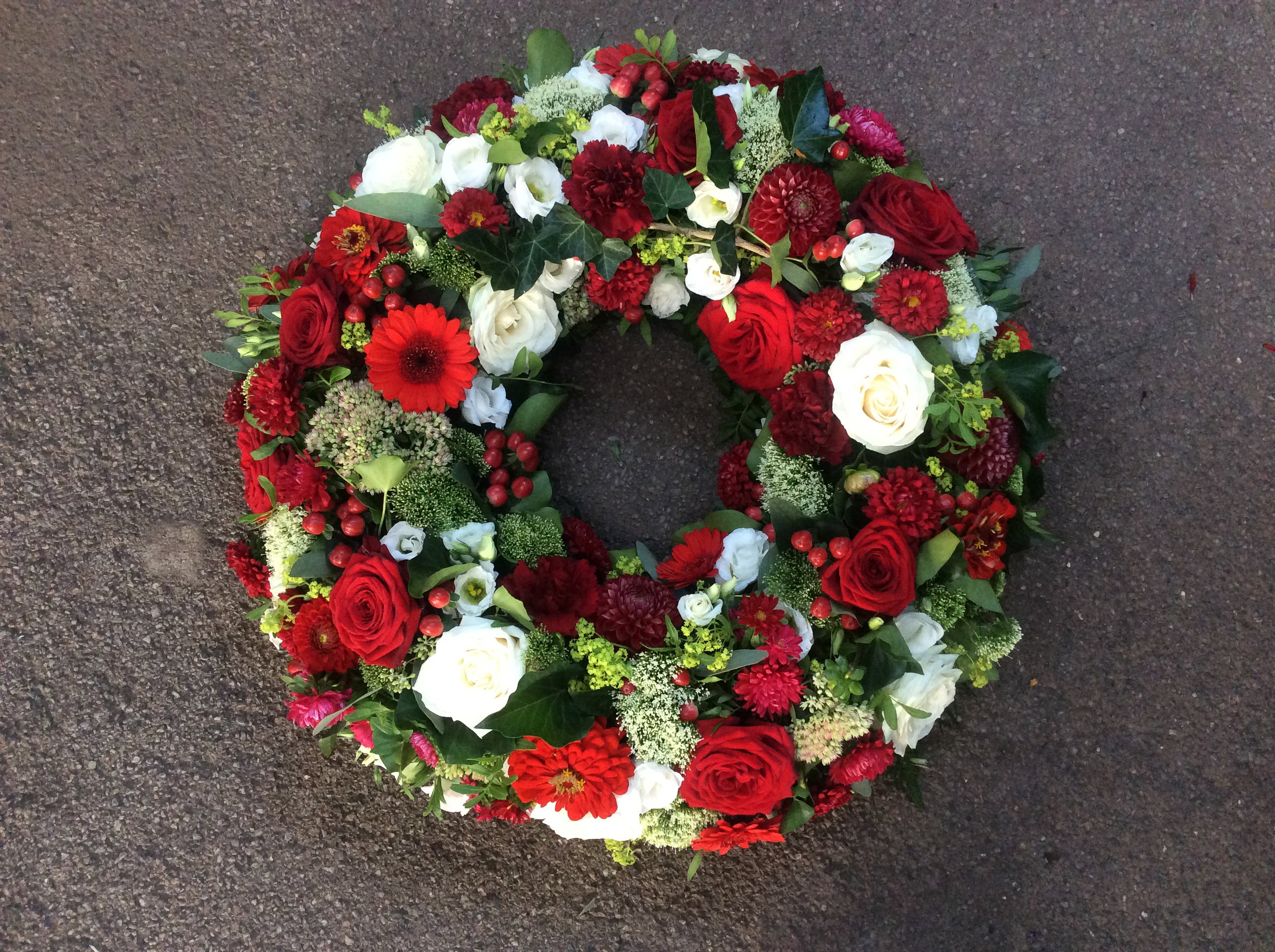 ⚜️ Kränze & Rundumkränze – der Kreis des Lebens