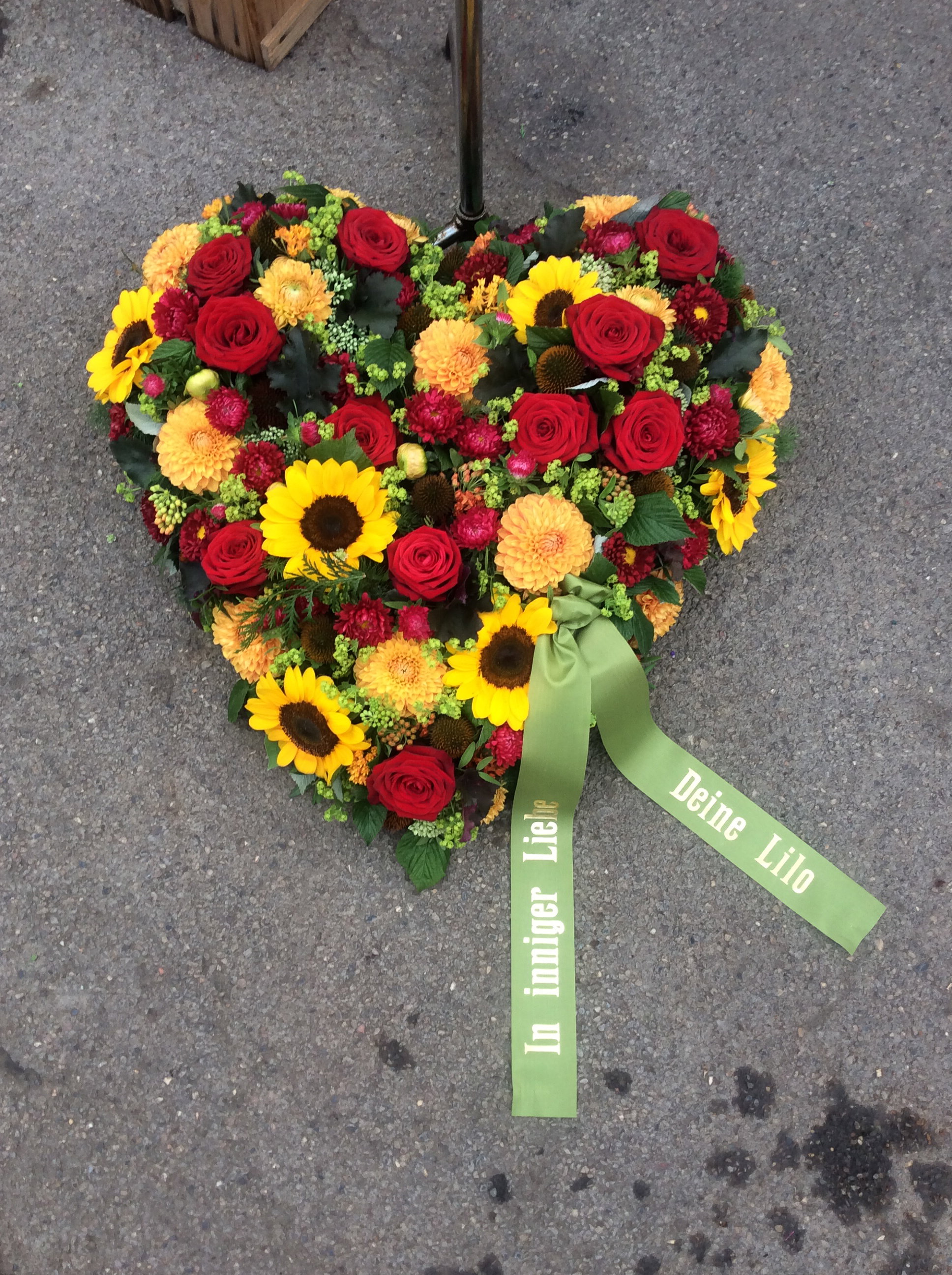 💗 Blumenherzen – ein inniger letzter Gruss