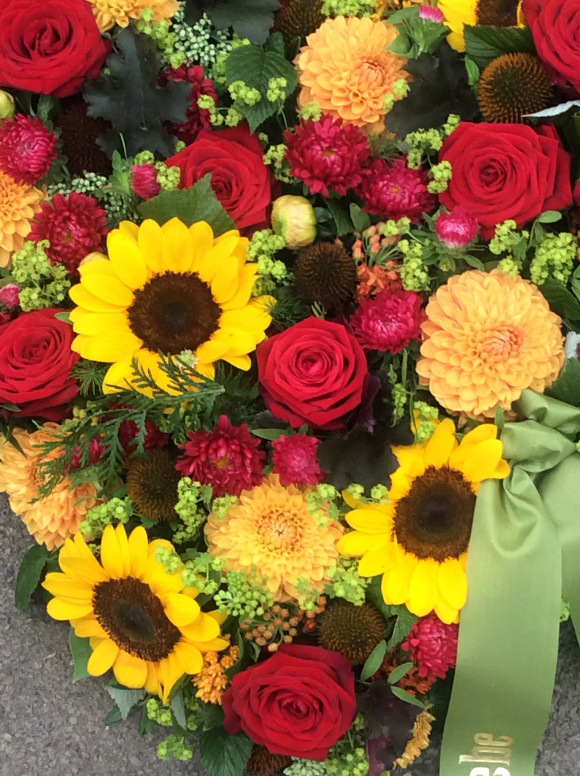 💗 Blumenherzen – ein inniger letzter Gruss