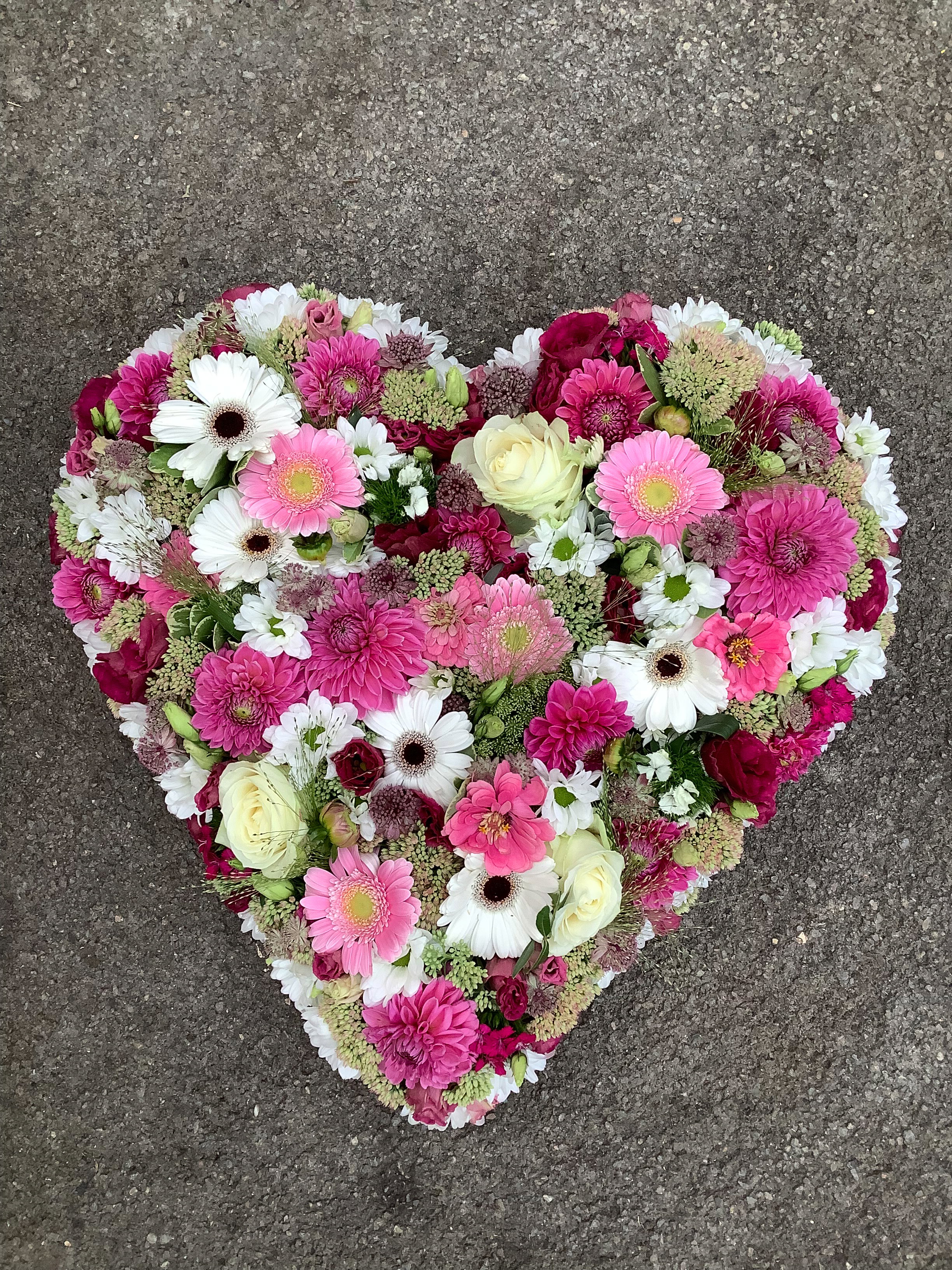 💗 Blumenherzen – ein inniger letzter Gruss