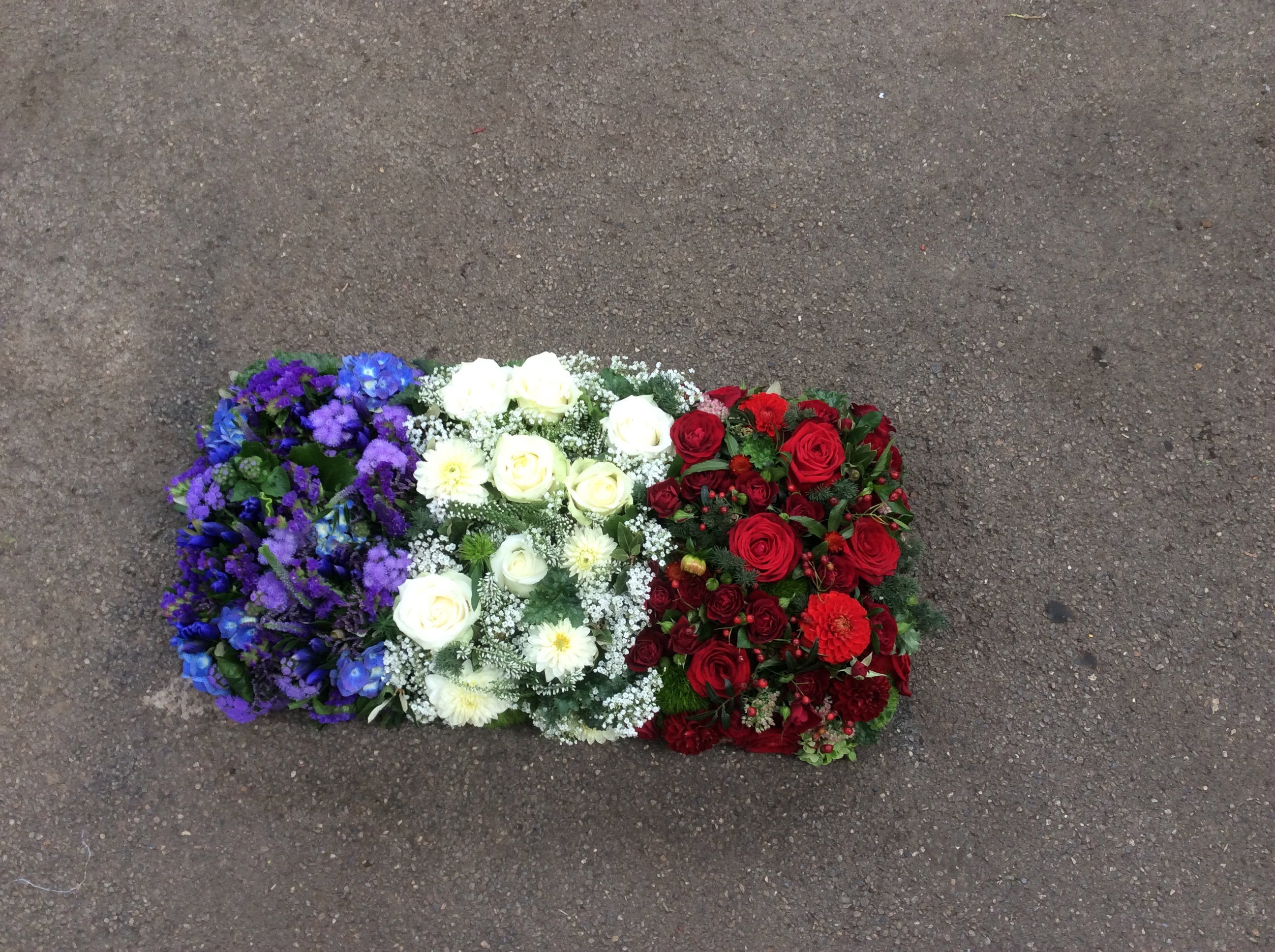 ⚜️ Spezielle Trauerfloristik – individuell & einzigartig