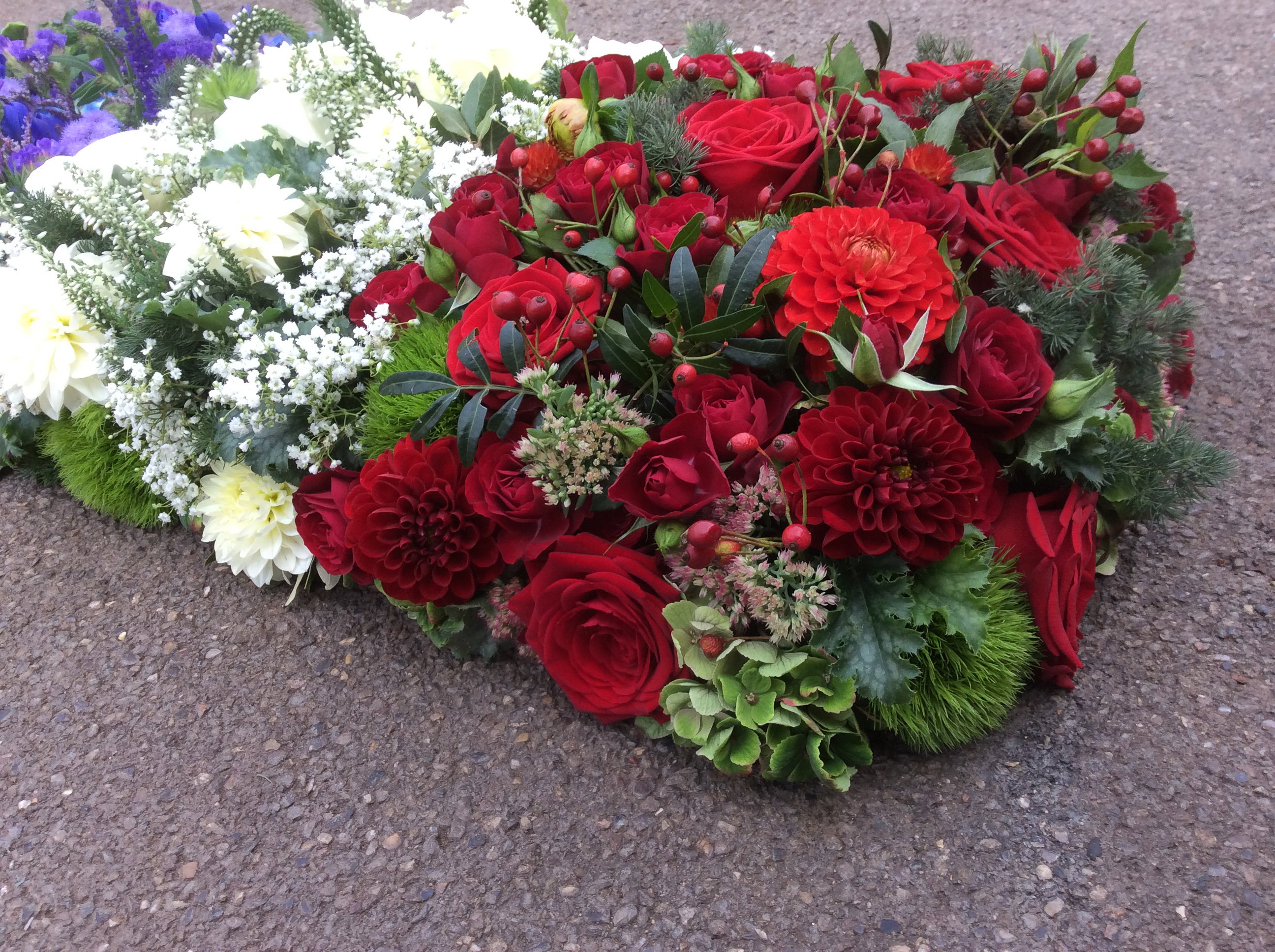 ⚜️ Spezielle Trauerfloristik – individuell & einzigartig