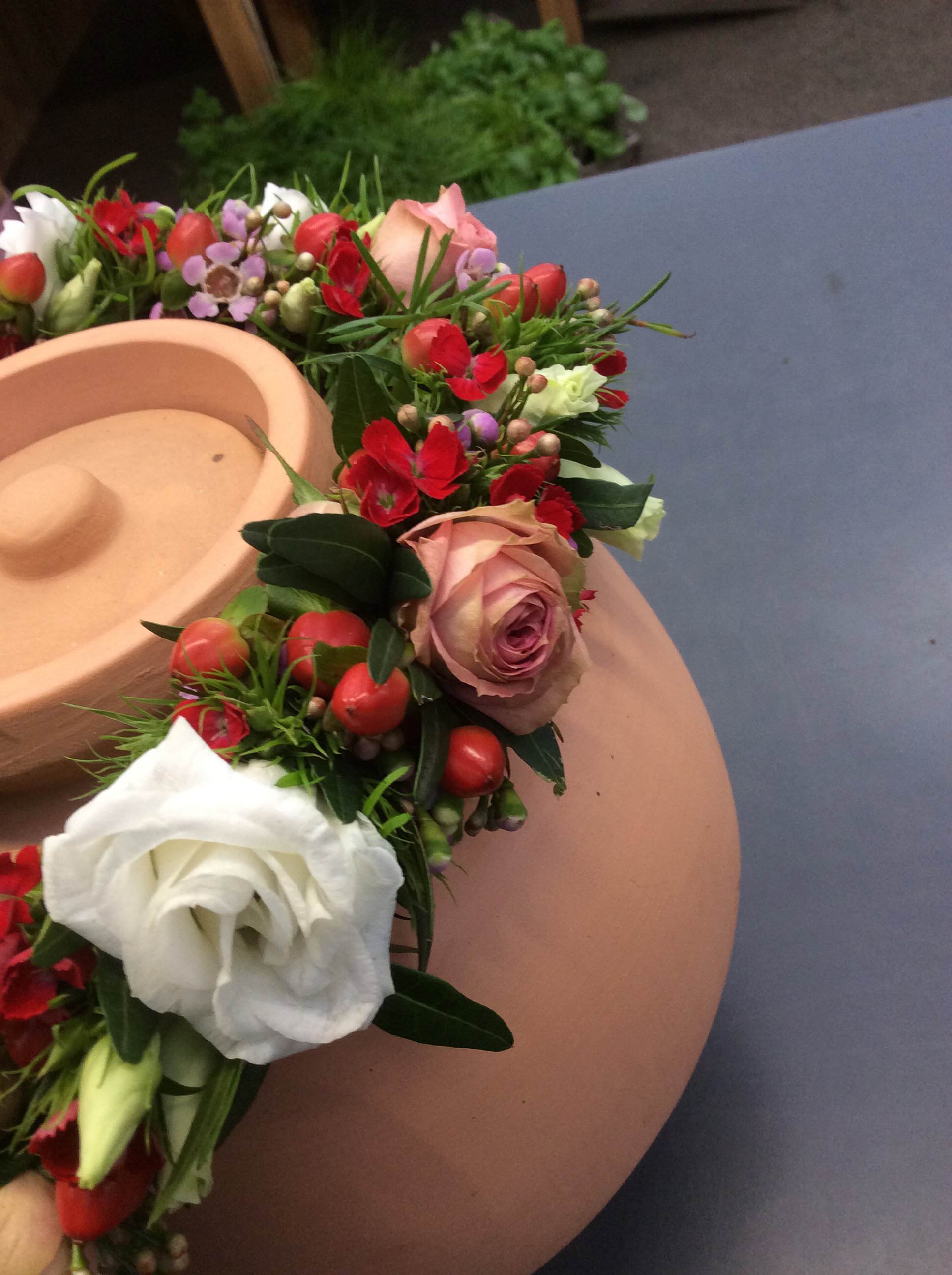 🤍 Urnenkränze – liebevoller Rahmen für den Abschied