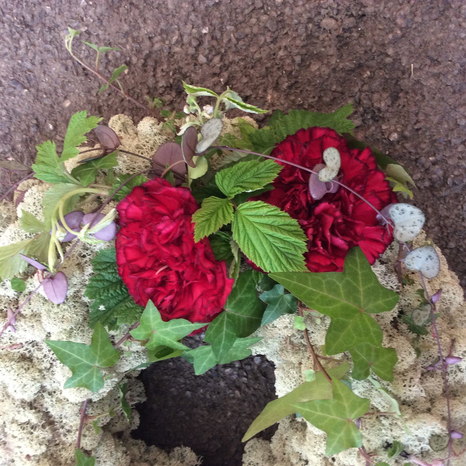 🤍 Urnenkränze – liebevoller Rahmen für den Abschied