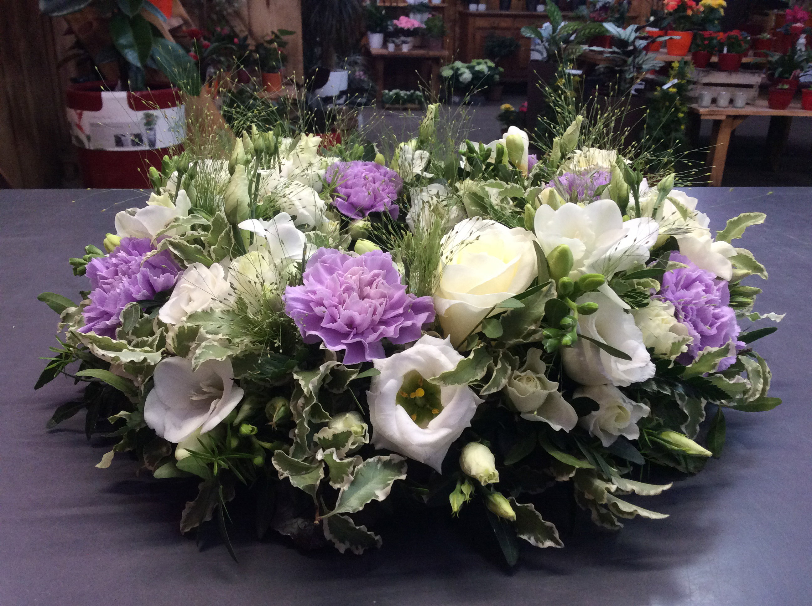 🤍 Urnenkränze – liebevoller Rahmen für den Abschied