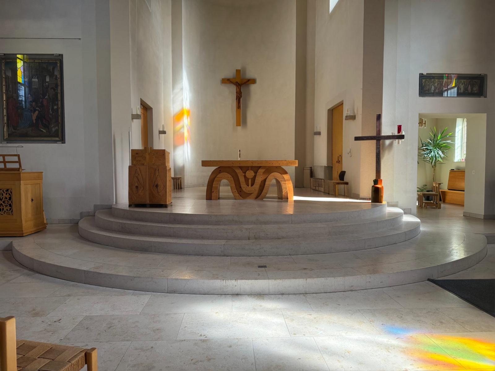 Holy Cross Church Binningen - Catholic