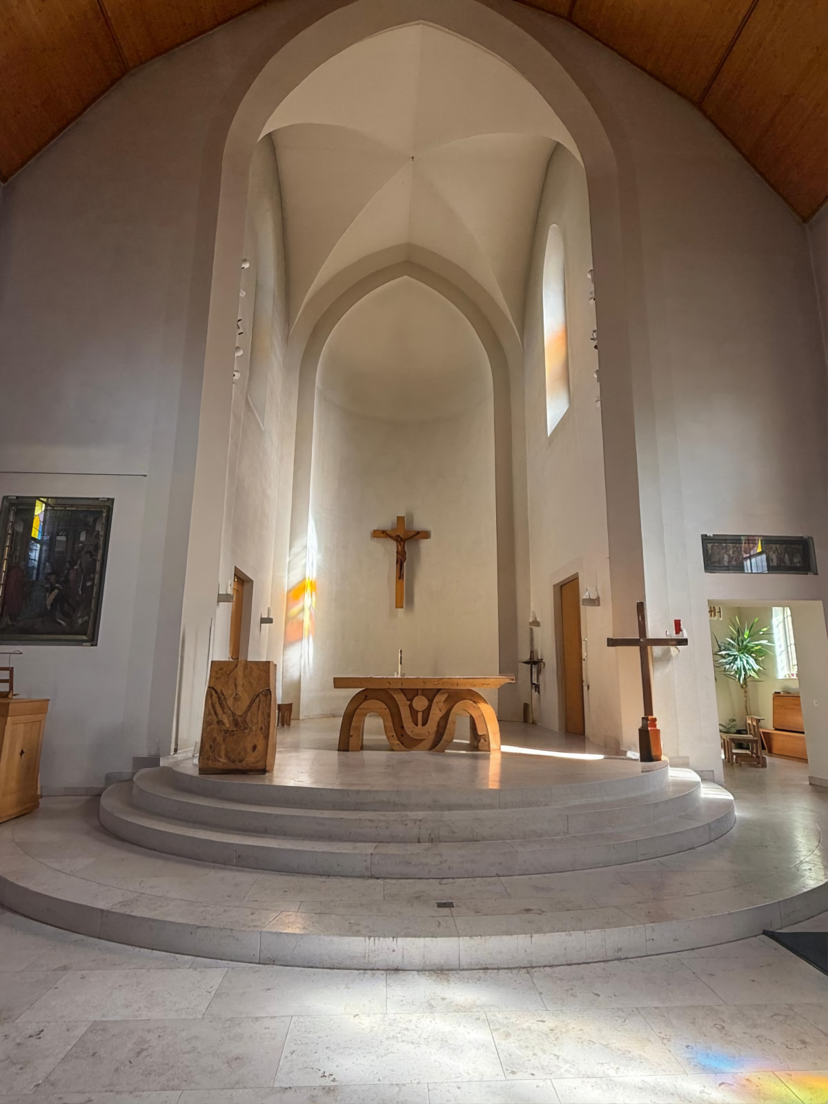 Holy Cross Church Binningen - Catholic