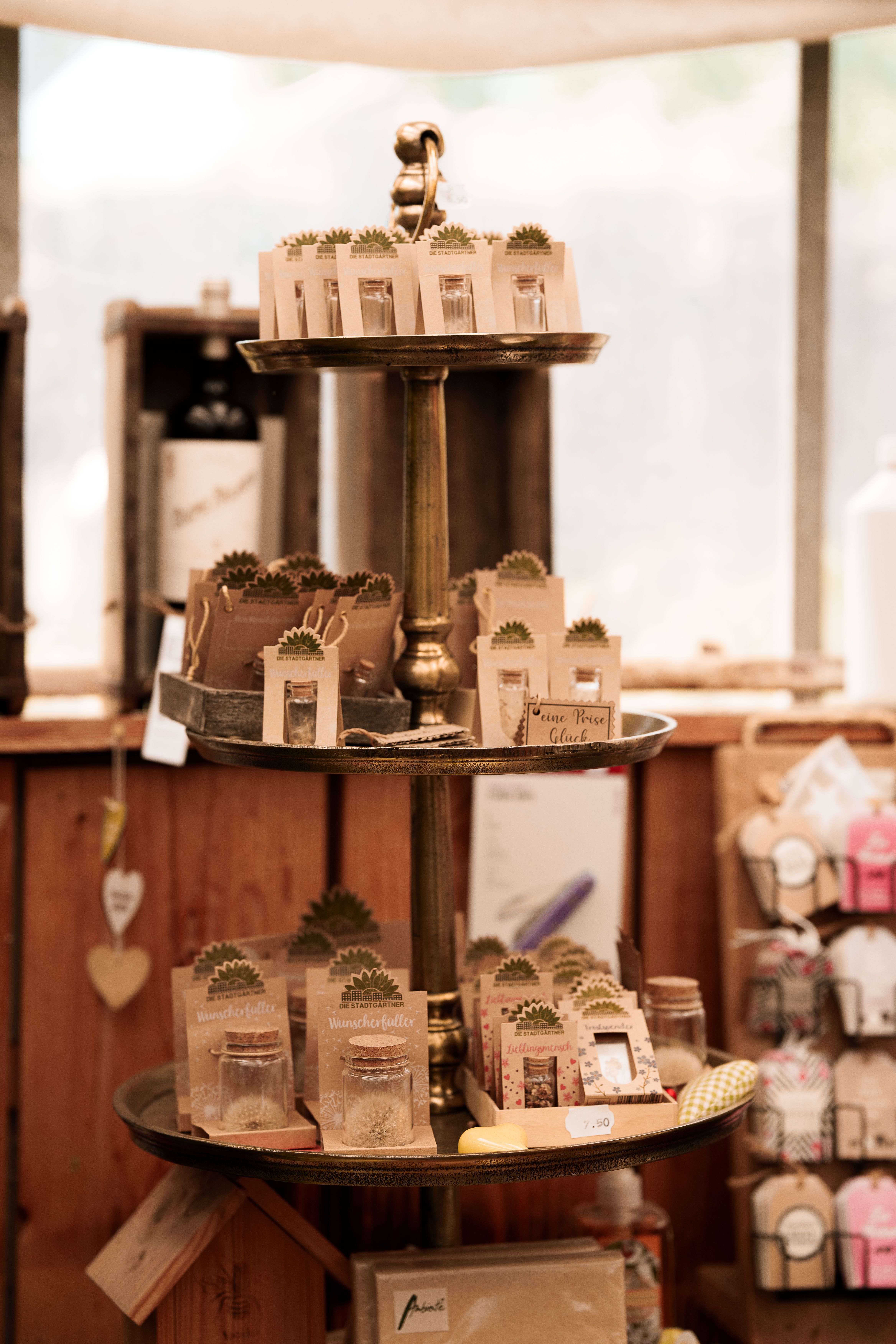 Bilder aus dem Laden an der Paradiesstrasse 