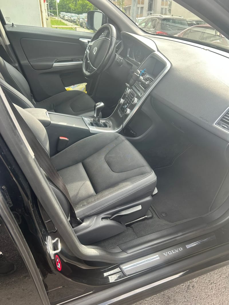 VOLVO XC 60 2014 2.0DIESEL  12.800 EURO