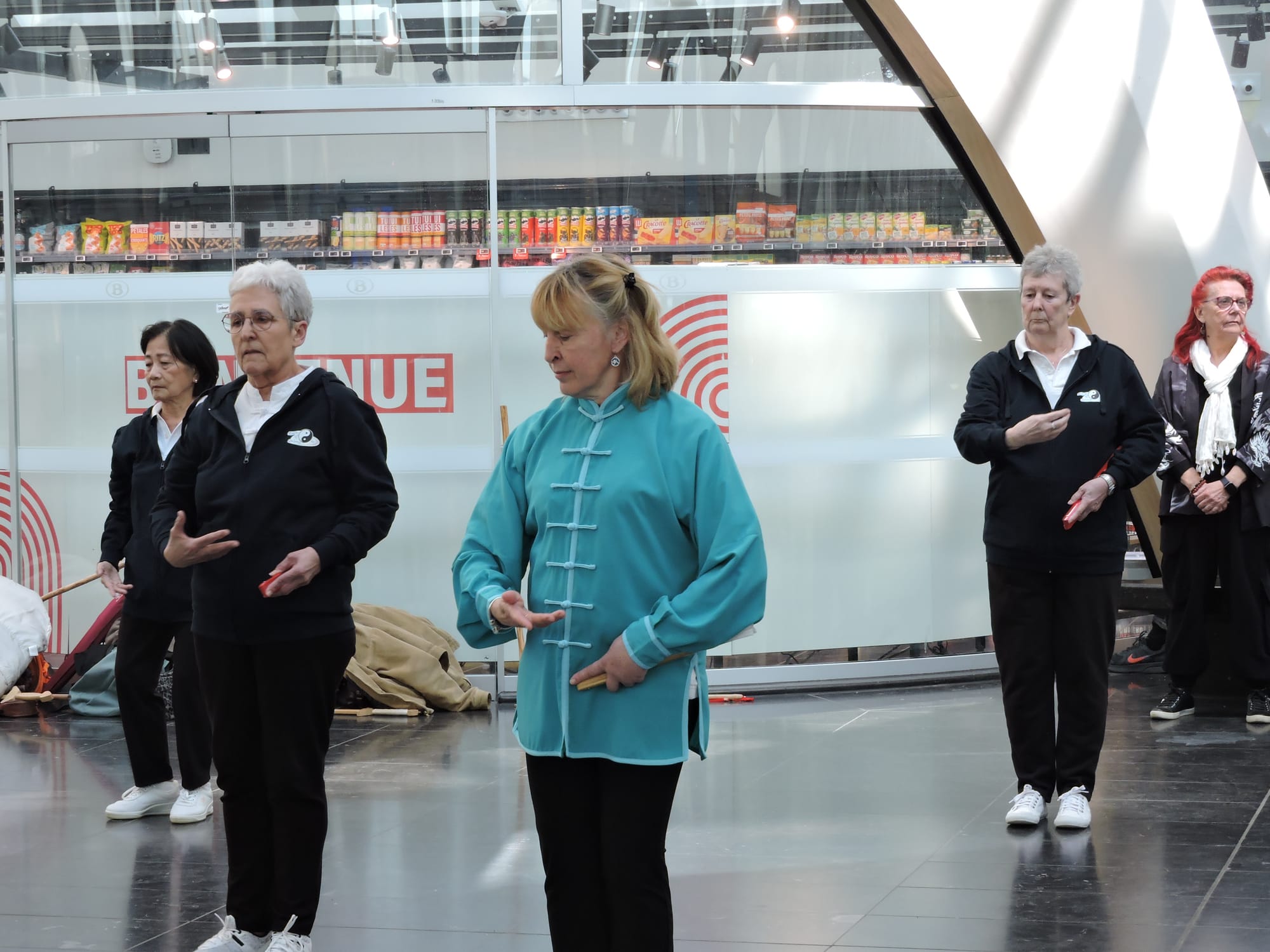 Notre Club en démonstration lors de la 1ère Journée Internationale du Taichi - le 21 mars à Mons