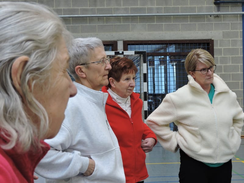 Les 4 premiers mouvements de la forme avec Yasmina