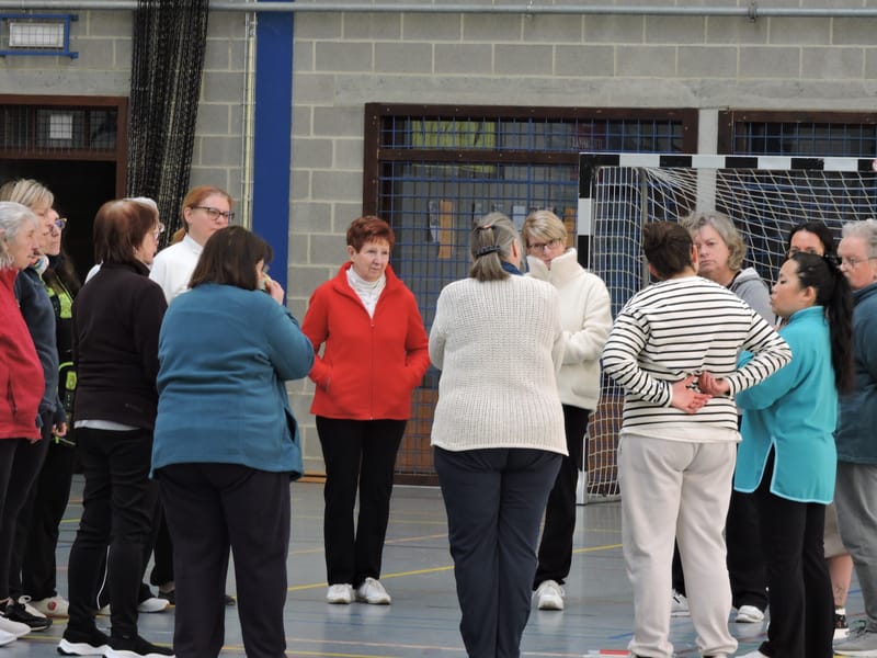 Les 4 premiers mouvements de la forme avec Yasmina