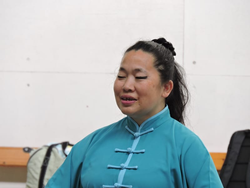 Les 4 premiers mouvements de la forme avec Yasmina