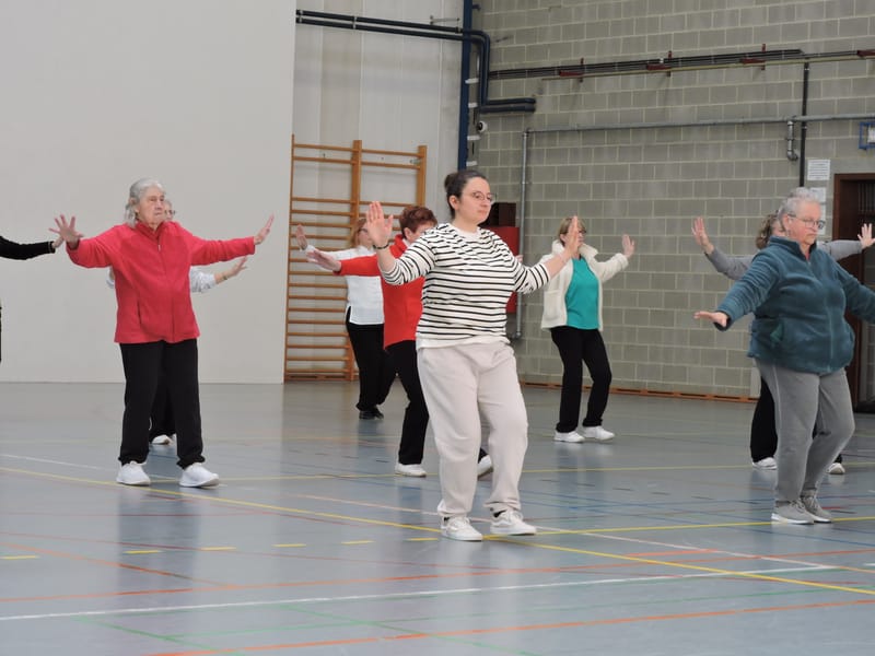 Les 4 premiers mouvements de la forme avec Yasmina