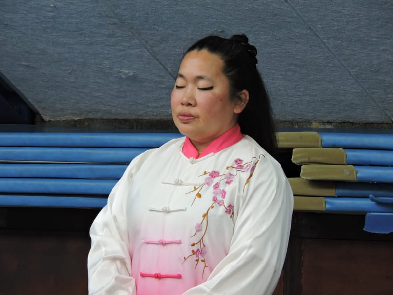 Durant la matinée : Qigong pour les cervicales et Qigong du Coeur