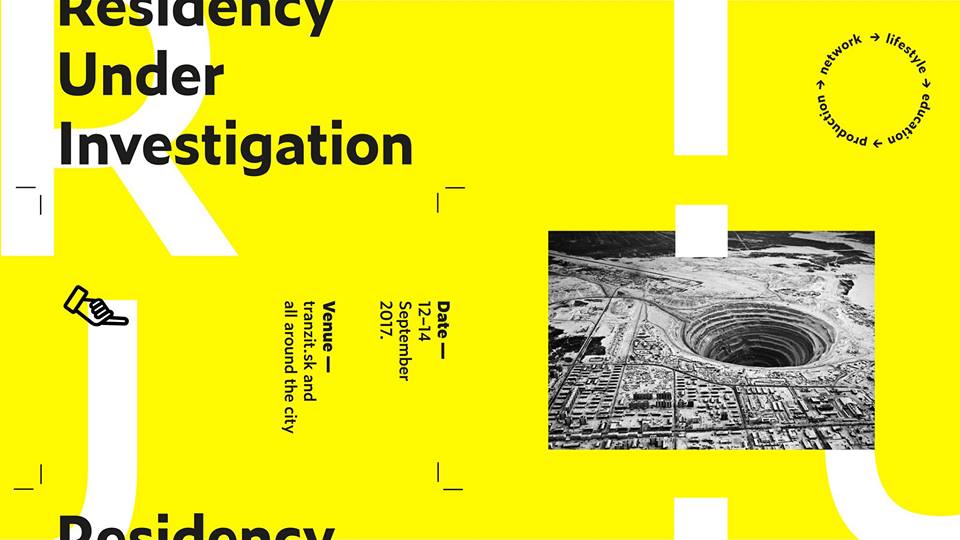 Interjú, Residency under investigation