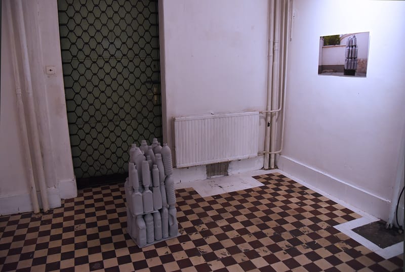 installáció: objektek, fotósorozat