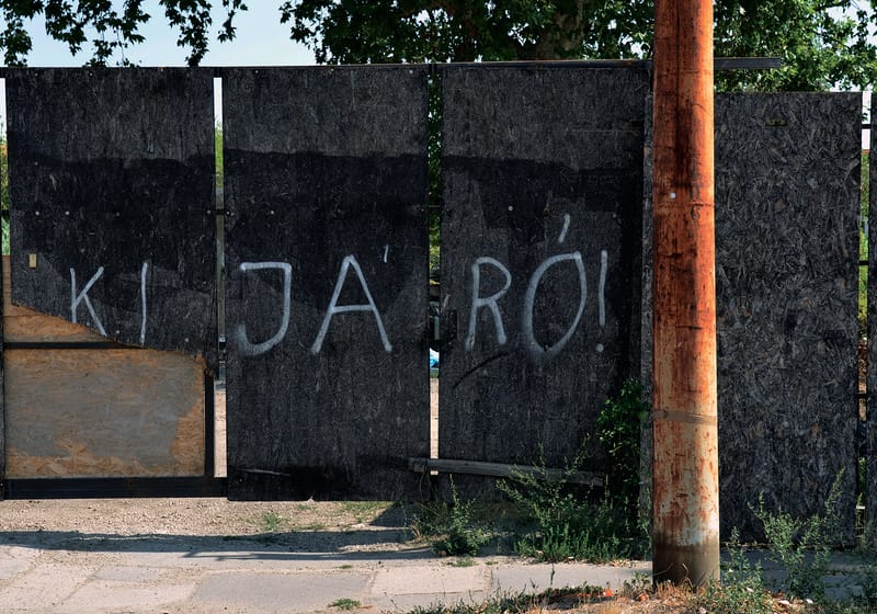 fotóinstalláció, kiadvány