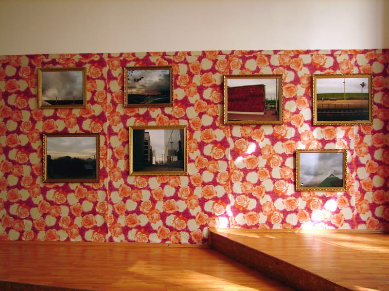 fotóinstalláció, óriásposzter, videó