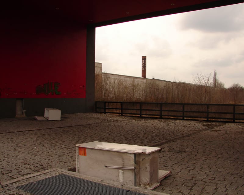 Nem-hely - Berlin, fotóinstalláció