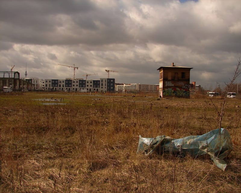 Nem-hely - Berlin, fotóinstalláció