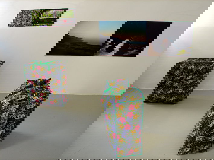 fotóinstalláció: fotósorozat, hanginstalláció