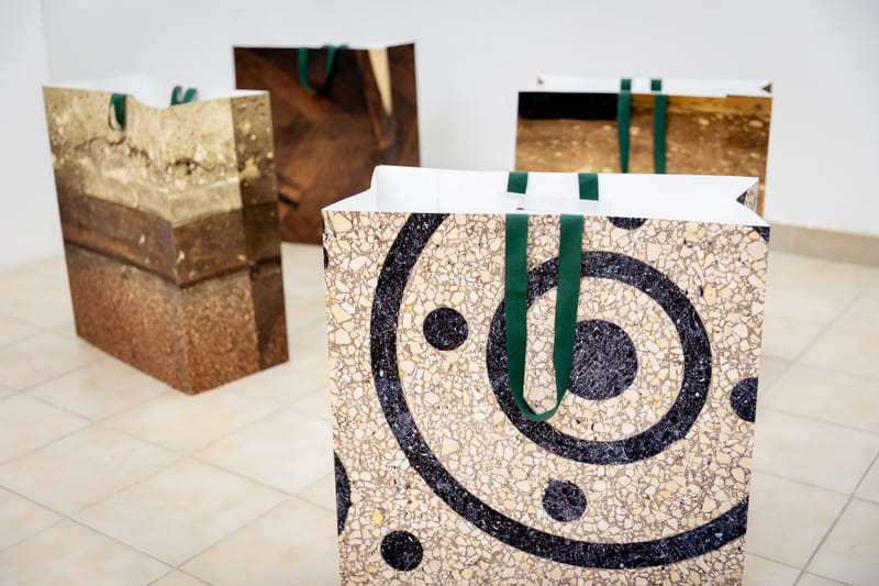 printelt papírobjektek