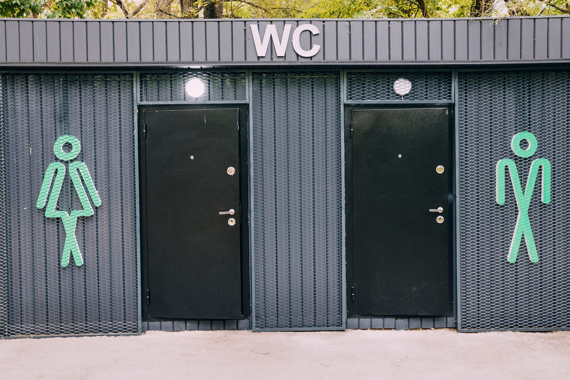 שירותים ניידים לאירועים – נוחות, עיצוב ופתרונות חכמים לכל מקום