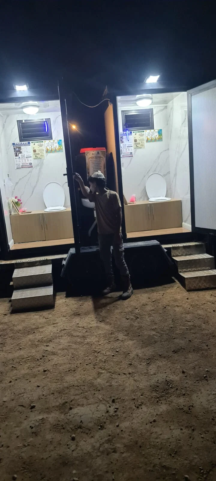שירותים אורגניים אקולוגיים להשכרה ולמכירה EcoLoo