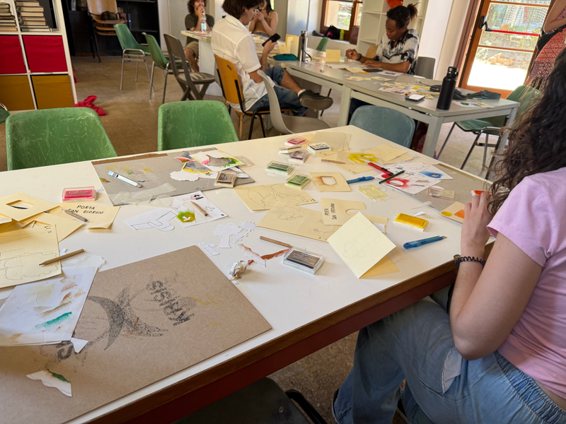 INTELIGENCIA COLECTIVA: La sabiduria de muchos cabe en una mesa redonda