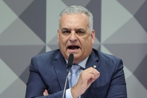 Diretora da CGU diz que INSS soube das fraudes em 2019, mas ignorou.