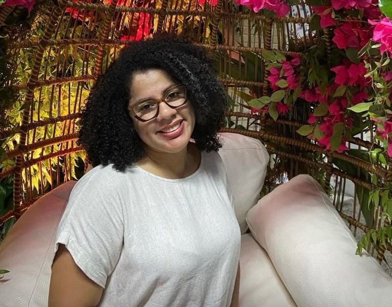 A JOVEM AMPARENSE MICHELE ROSA SANTOS DIAS É DESTAQUE NO EMPREENDEDORISMO FEMININO EM TODO O ESTADO.