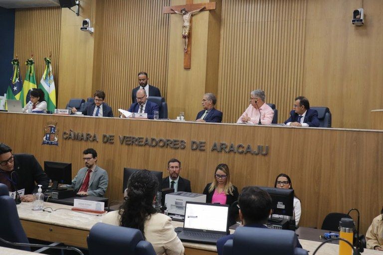 CPI: EM PRIMEIRO DIA DE OITIVAS, VEREADORES OUVEM EX-DIRETOR, FISCAIS E GERENTES QUE ATUARAM NA EMSURB.