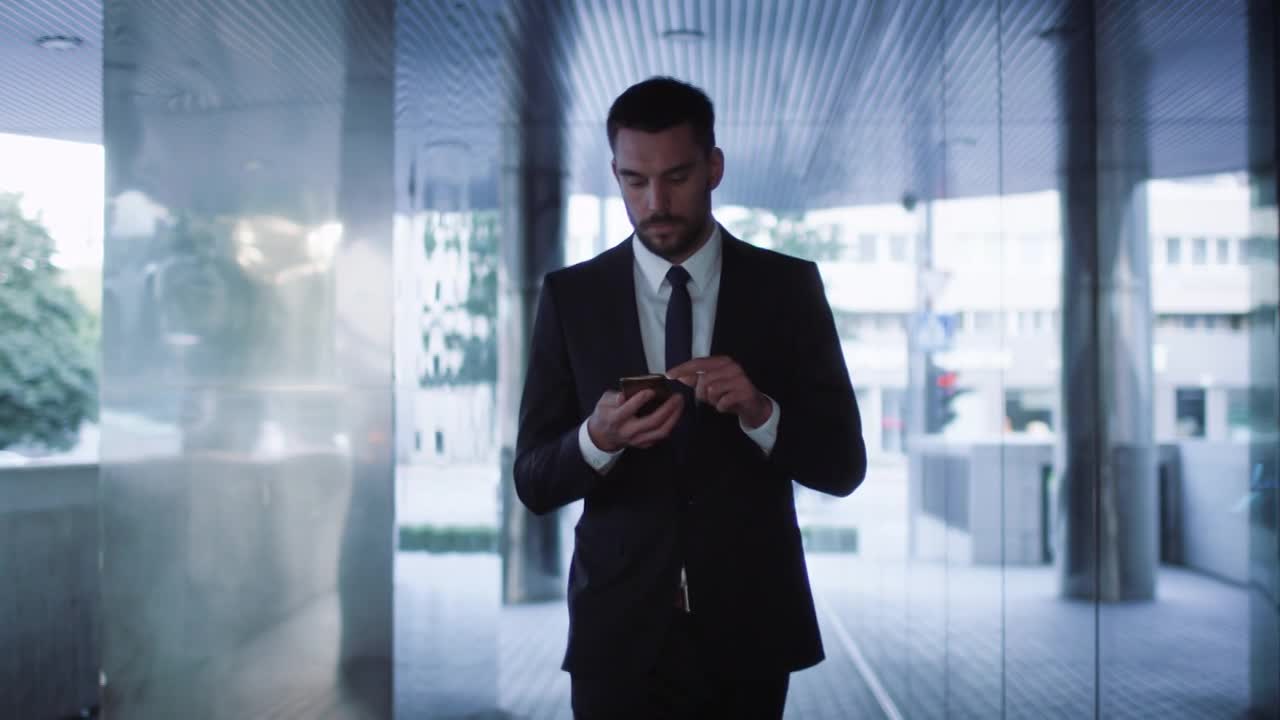 Easily manage your debit card