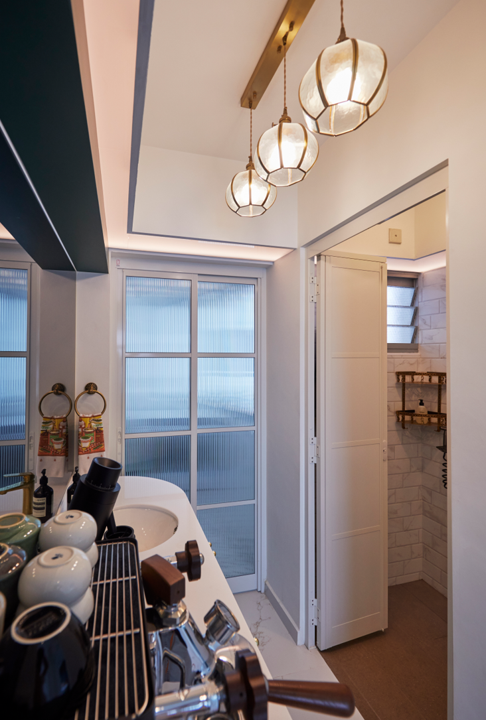 French/ Art Gallery Concept