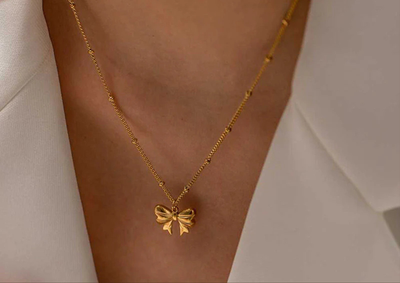 Anniversary Gifts for Her: Timeless Jewellery She’ll Treasure