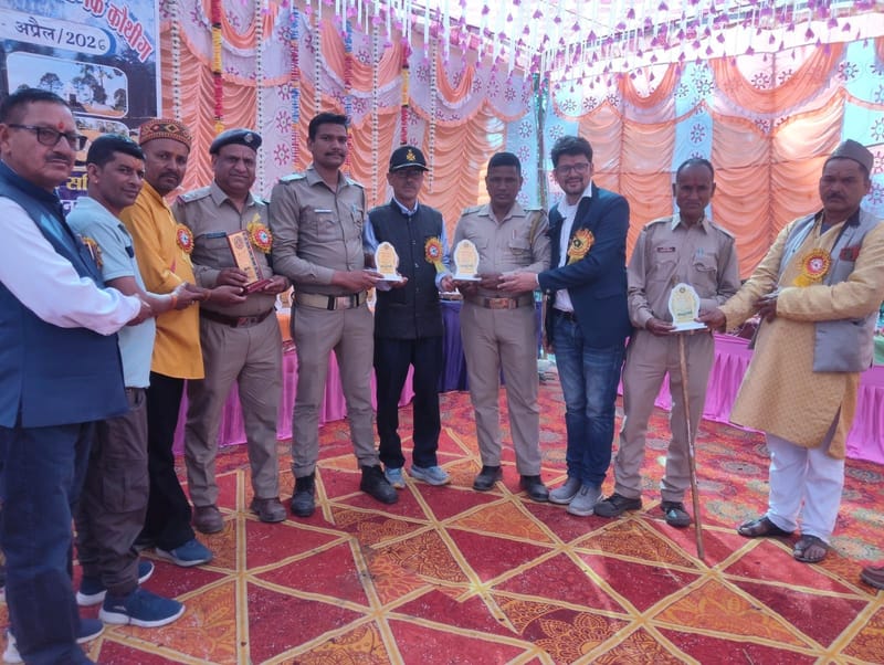 माँ दुर्गा देवी मेला आयोजन में समिति का सराहनीय सहयोग