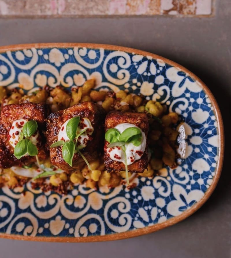 SALMON CUBITOS at Mariel